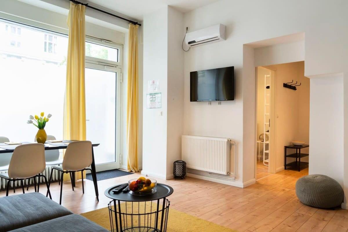 Kudamm Plus Ac Plus Selfcheckin Plus Free Street Parking Berlijn Buitenkant foto